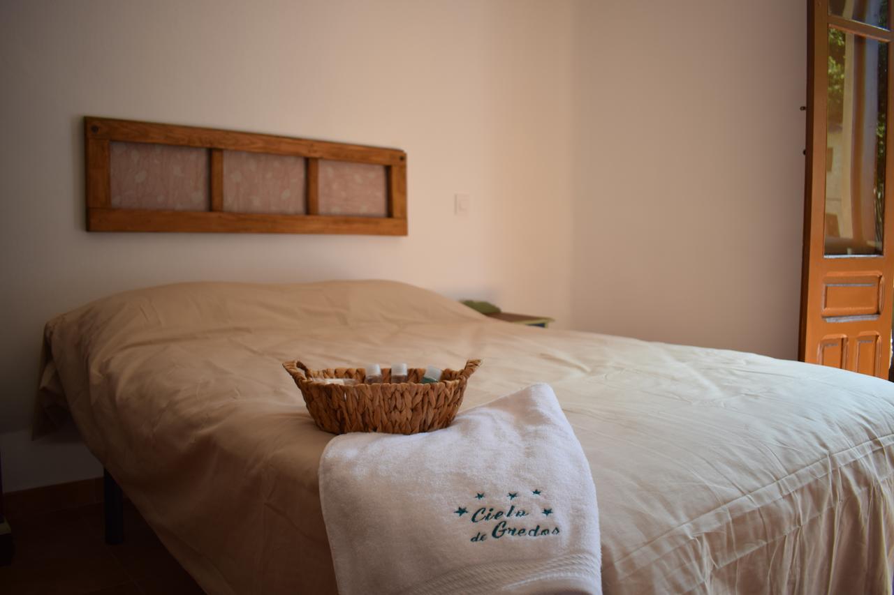 גיסאנדו Hostal Cielo De Gredos מראה חיצוני תמונה